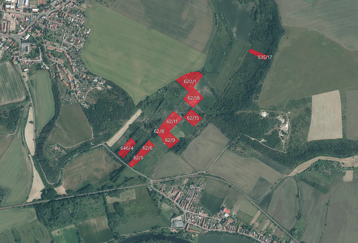 Prodej pole 45996 m²